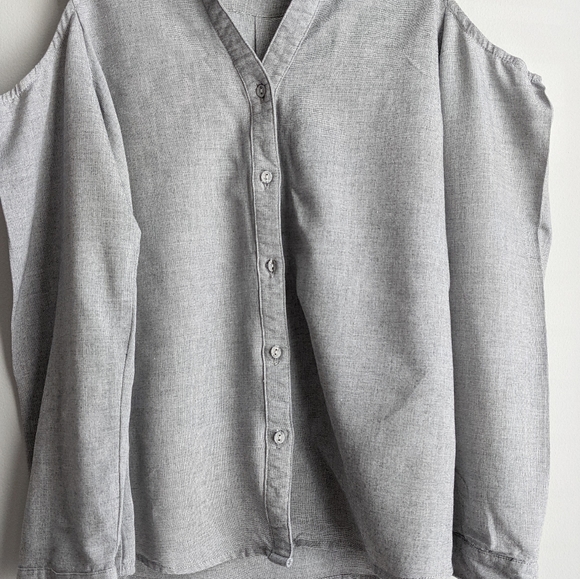 Skies are Blue Gray Cold Shoulder Button Down Top - Picture 8 of 13